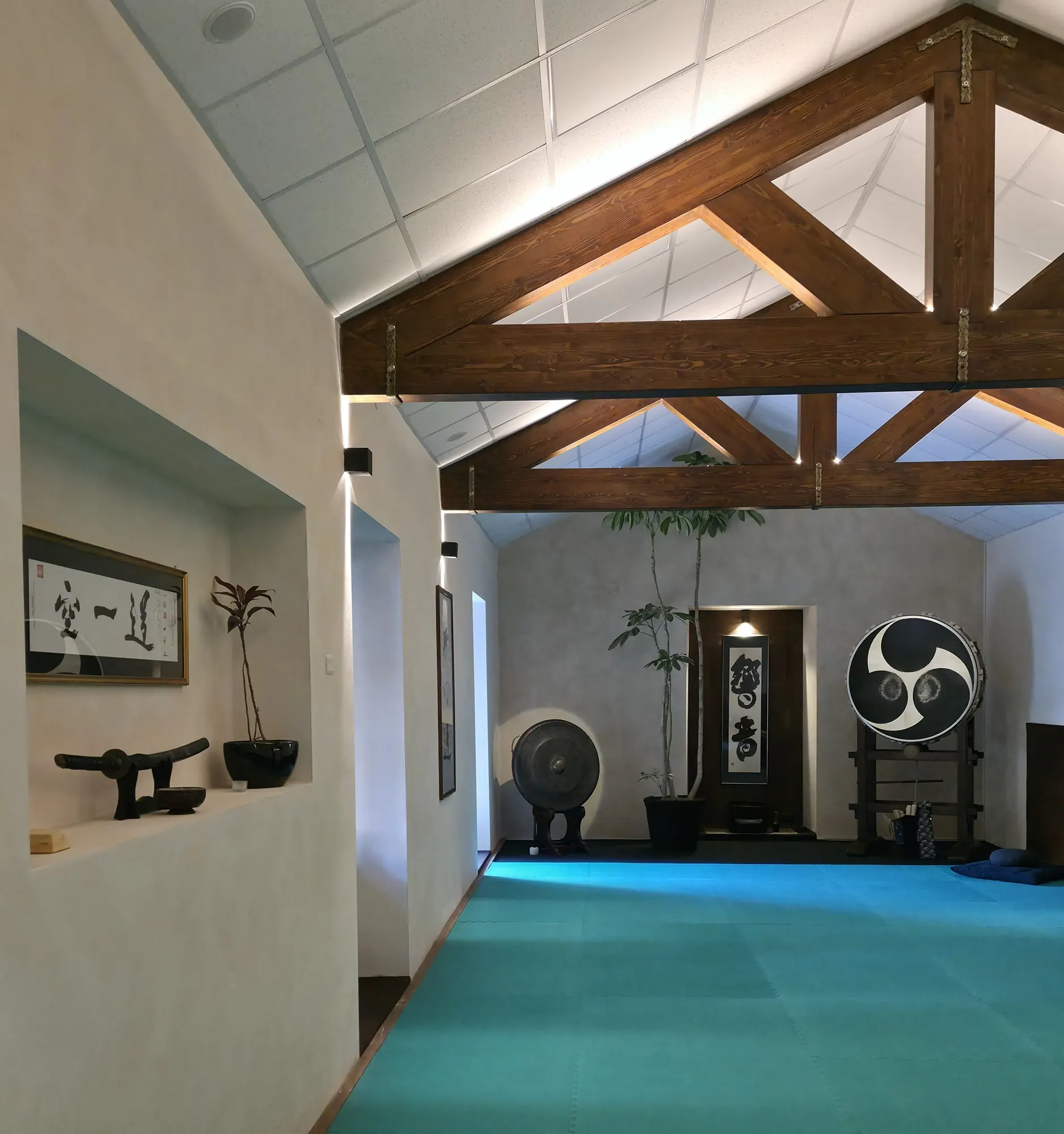 La sala vista di lato
